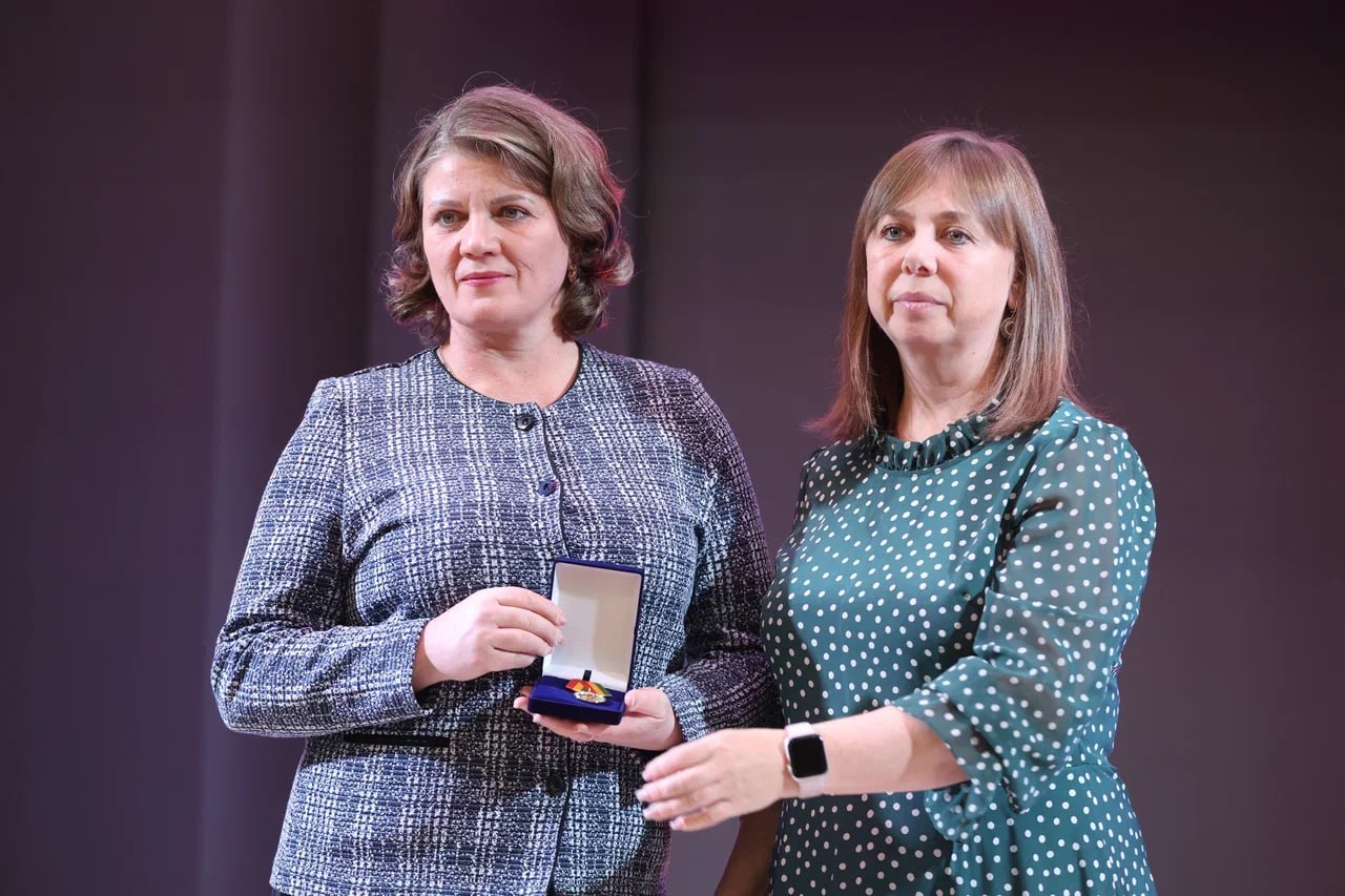 Медали «За помощь СВО», награды губернатора края и МЧС региона получили волонтеры Забайкалья Медали «За помощь СВО», награды губернатора края и МЧС региона получили волонтеры Забайкалья