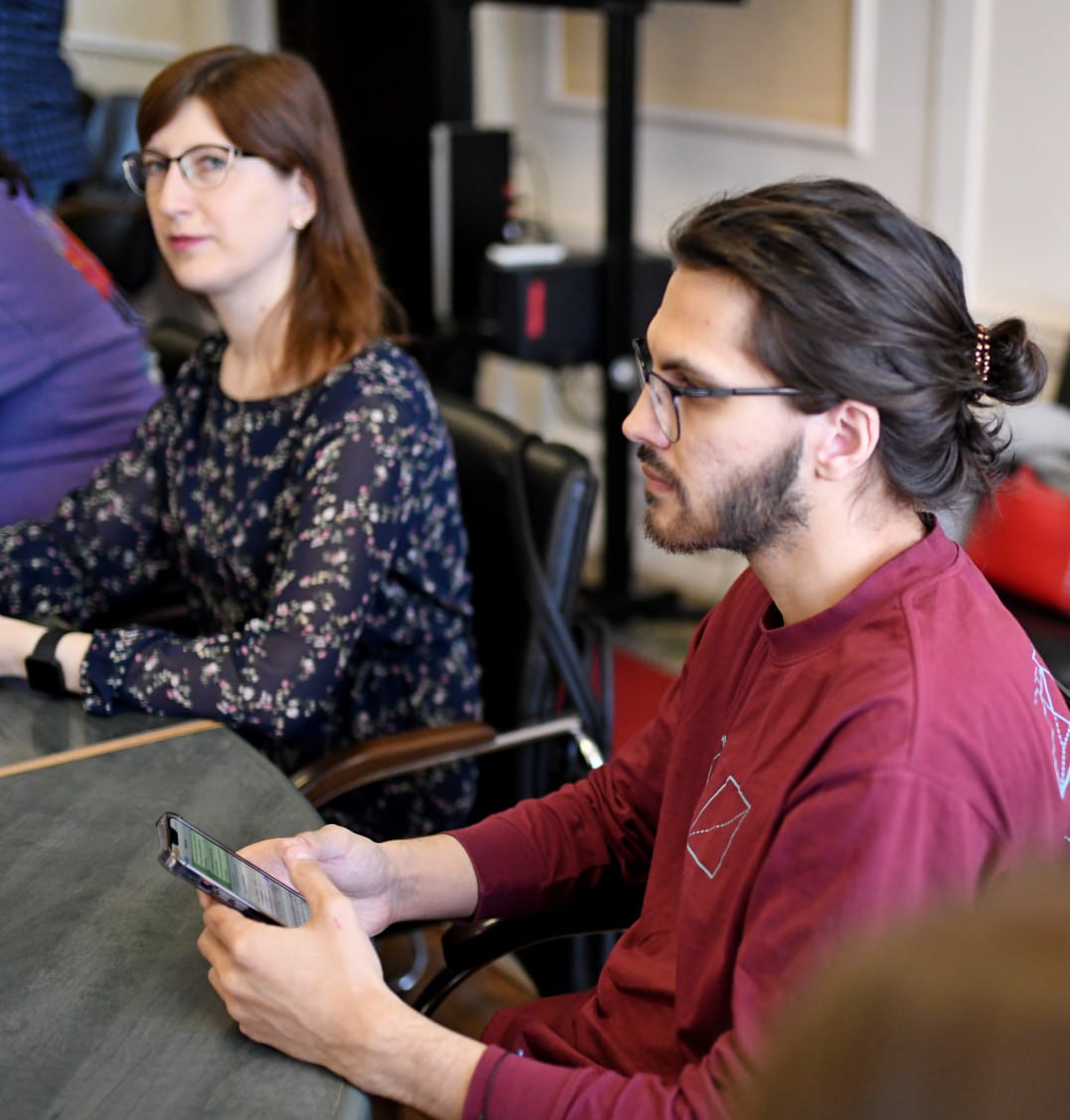 25 лет — 25 побед. Поздравляем ИА «Чита.ру» с юбилеем! Постоянные чемпионы ежегодного конкурса «Парламентский журналист» (за те же, кстати, 25 лет его существования) победили в разных номинациях более 30 раз и положили в... 25 лет — 25 побед. Поздравляем ИА «Чита.ру» с юбилеем! Постоянные чемпионы ежегодного конкурса «Парламентский журналист» (за те же, кстати, 25 лет его существования) победили в разных номинациях более 30 раз и положили в...