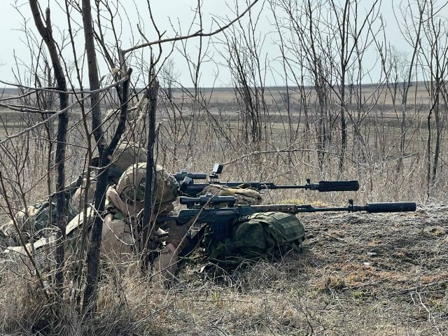 «Идём вперёд и работаем»: уроженец Борзи, снайпер «Вектор» ведёт ночную охоту