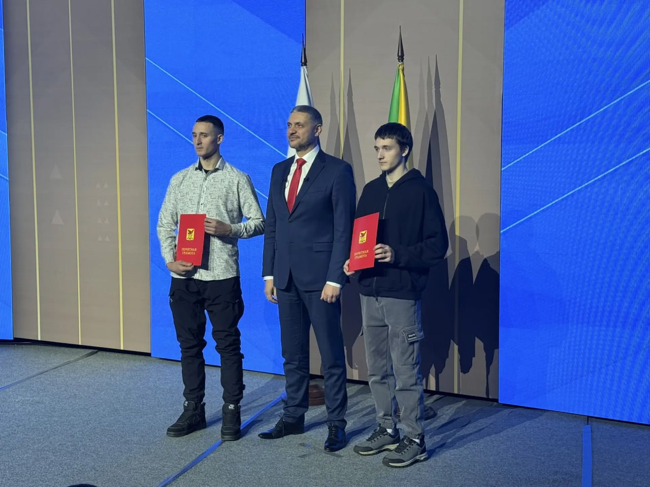 Прямой разговор — 2025: Губернатор Забайкалья вручил награды детям-героям