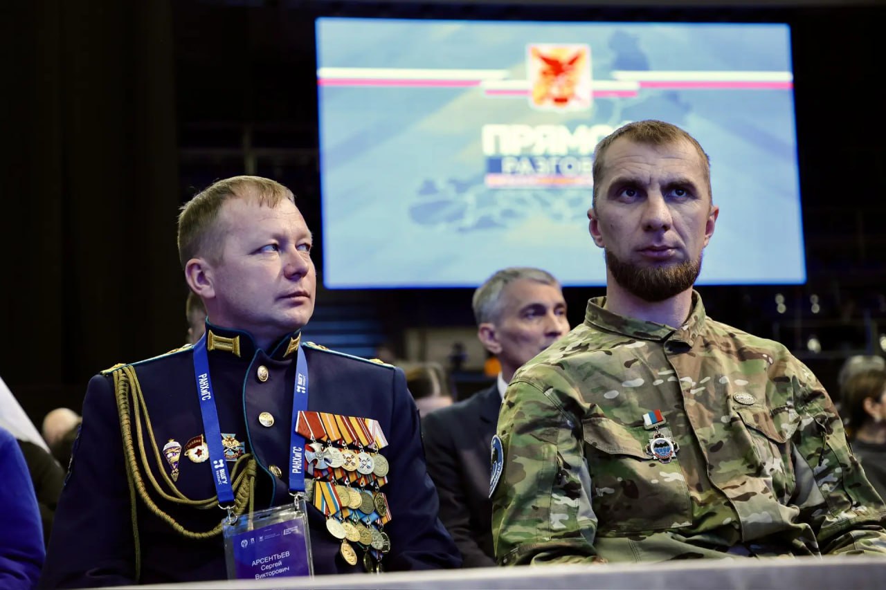 Прямой разговор — 2025: Участники СВО и кадрового проекта Забайкалья «Герои — Победы. Будущее» — среди почетных гостей Прямой разговор — 2025: Участники СВО и кадрового проекта Забайкалья «Герои — Победы. Будущее» — среди почетных гостей