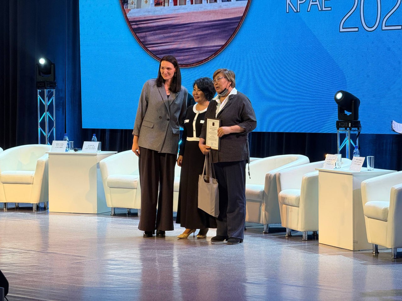 В Забайкалье вручили благодарности губернатора за вклад в сохранение объектов культурного наследия В Забайкалье вручили благодарности губернатора за вклад в сохранение объектов культурного наследия