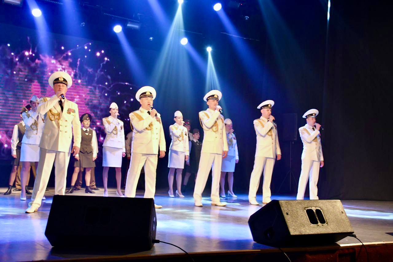 В Большом концертном зале Дома офицеров прошёл благотворительный концерт артистов театра-студии и ансамбля песни и танца в поддержку участников СВО и членов их семей В Большом концертном зале Дома офицеров прошёл благотворительный концерт артистов театра-студии и ансамбля песни и танца в поддержку участников СВО и членов их семей