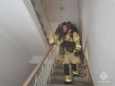 Пожарные спасли мужчину из горящего дома в Нерчинске