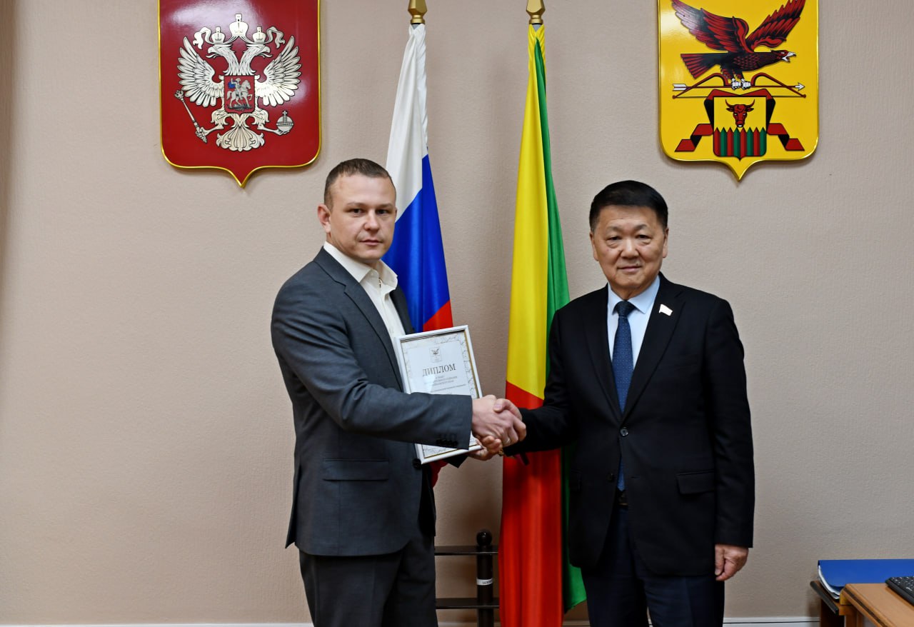 Глава краевого парламента поздравил земляков с Днем Героев Отечества Глава краевого парламента поздравил земляков с Днем Героев Отечества