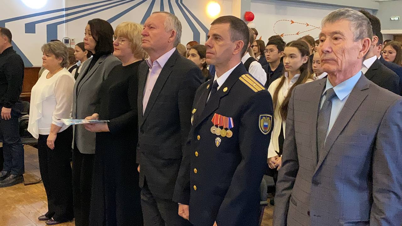 В школе №49 города Читы торжественно открыта музейная комната Героя РФ Егора Секержитского