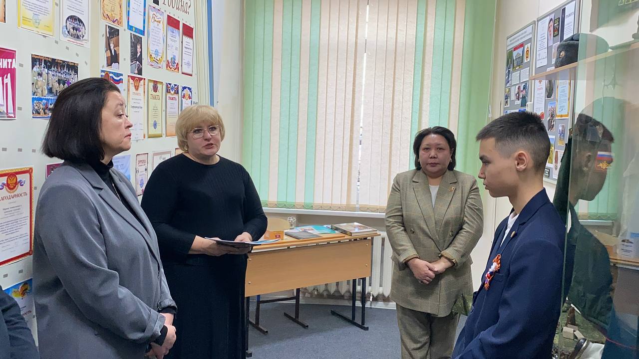 Музейную комнату Героя РФ Егора Секержитского открыли в школе №49 Читы Музейную комнату Героя РФ Егора Секержитского открыли в школе №49 Читы