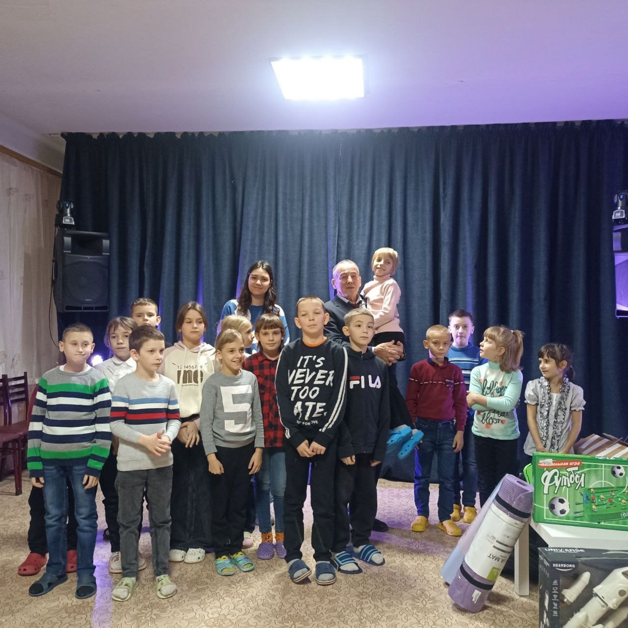 В конце прошлой недели в Запорожской области председатель Совета общественной организации ветеранов и пенсионеров прокуратуры Забайкальского края Валерий Попов в ходе творческой командировки провел встречу со студентами... В конце прошлой недели в Запорожской области председатель Совета общественной организации ветеранов и пенсионеров прокуратуры Забайкальского края Валерий Попов в ходе творческой командировки провел встречу со студентами...