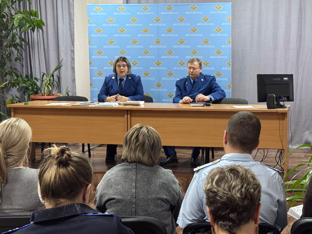 Прокуратура Оловяннинского района провела учебный семинар по вопросам уголовно-правовой статистики с сотрудниками территориальных отделов органов полиции и Следственного комитета России Прокуратура Оловяннинского района провела учебный семинар по вопросам уголовно-правовой статистики с сотрудниками территориальных отделов органов полиции и Следственного комитета России