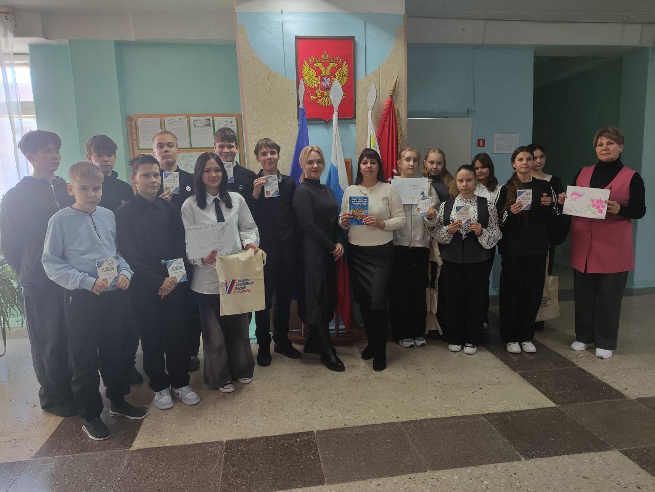 Вчера, в День Конституции Российской Федерации, избирательные комиссии Забайкальского края провели серию ярких и значимых мероприятий, нацеленных на повышение правовой культуры и воспитание будущих граждан! Вчера, в День Конституции Российской Федерации, избирательные комиссии Забайкальского края провели серию ярких и значимых мероприятий, нацеленных на повышение правовой культуры и воспитание будущих граждан!