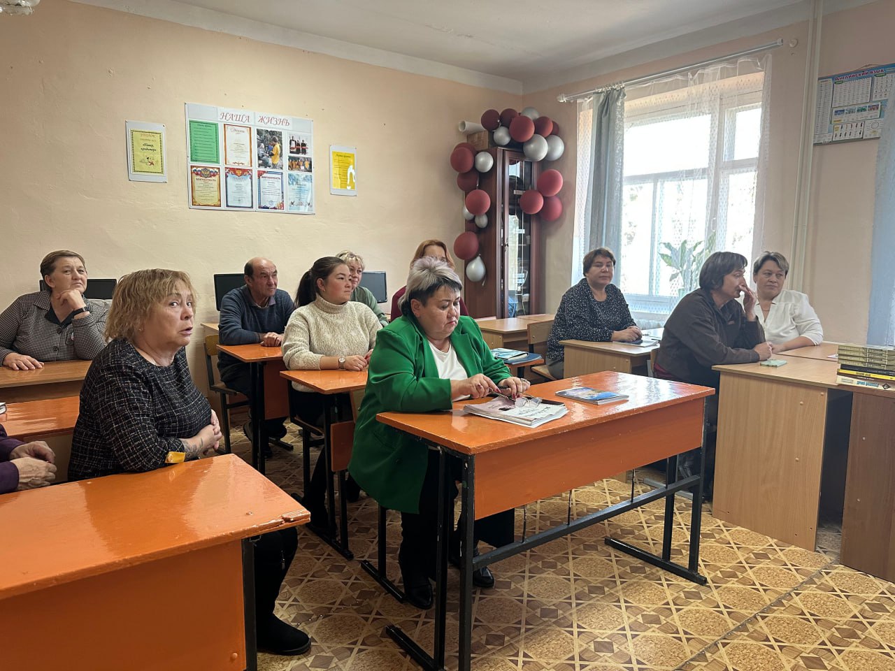 Прокурор Кыринского района Сергей Аюров провел личный прием педагогов Мангутского филиала Нерчинского аграрного техникума, подготавливающего специалистов разных направлений – от сварщиков до поваров Прокурор Кыринского района Сергей Аюров провел личный прием педагогов Мангутского филиала Нерчинского аграрного техникума, подготавливающего специалистов разных направлений – от сварщиков до поваров