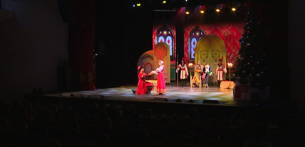 1234. В Чите состоялась премьера музыкального спектакля «Новогодние приключения в Тридевятом царстве»