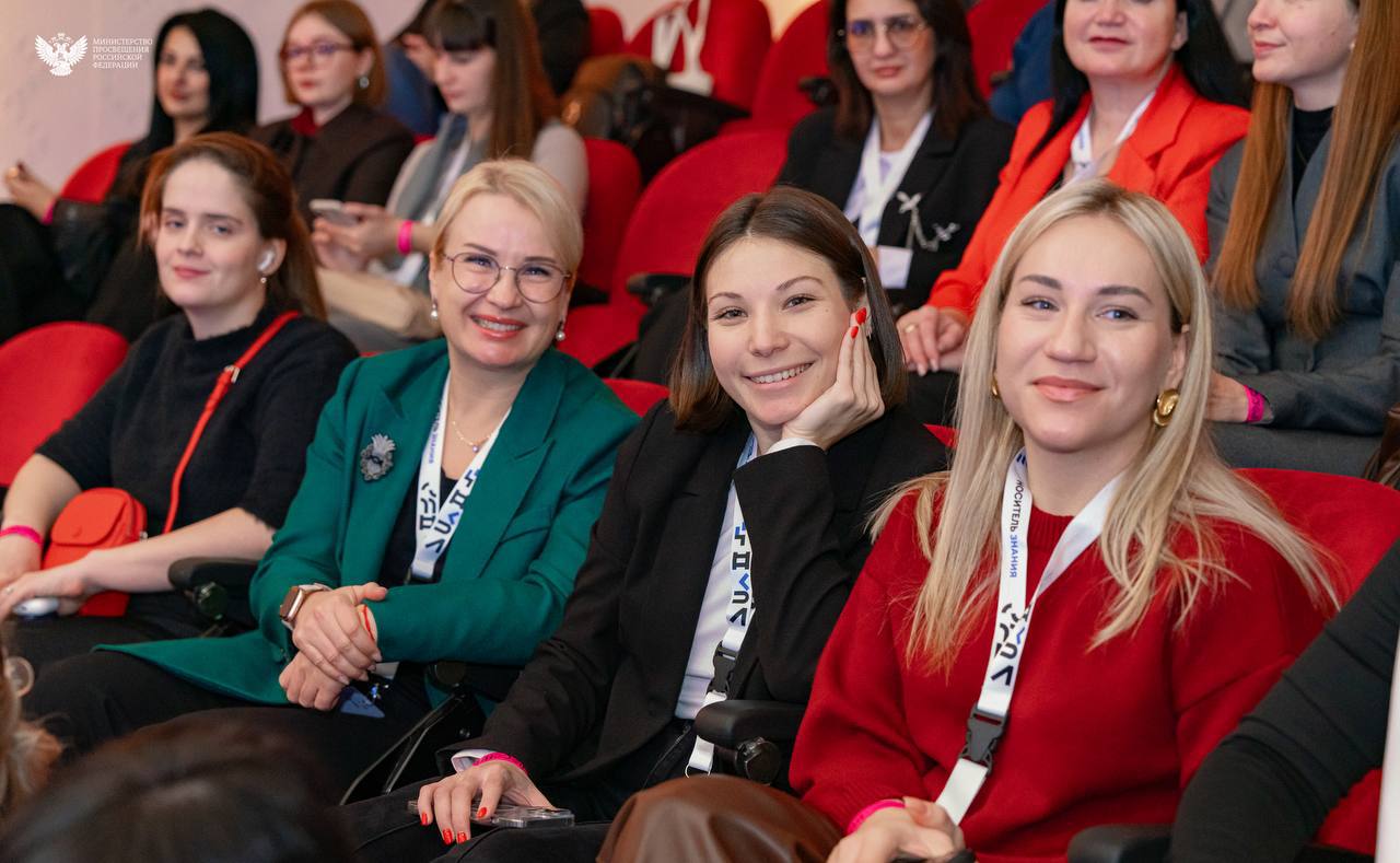 Мария Захарова встретилась с участниками Всероссийского семинара для пресс-секретарей системы образования Мария Захарова встретилась с участниками Всероссийского семинара для пресс-секретарей системы образования