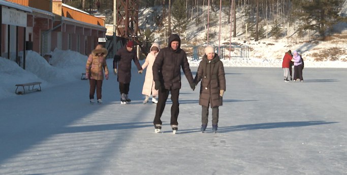 Сегодня состоится открытие главного ледового катка на Высокогорье