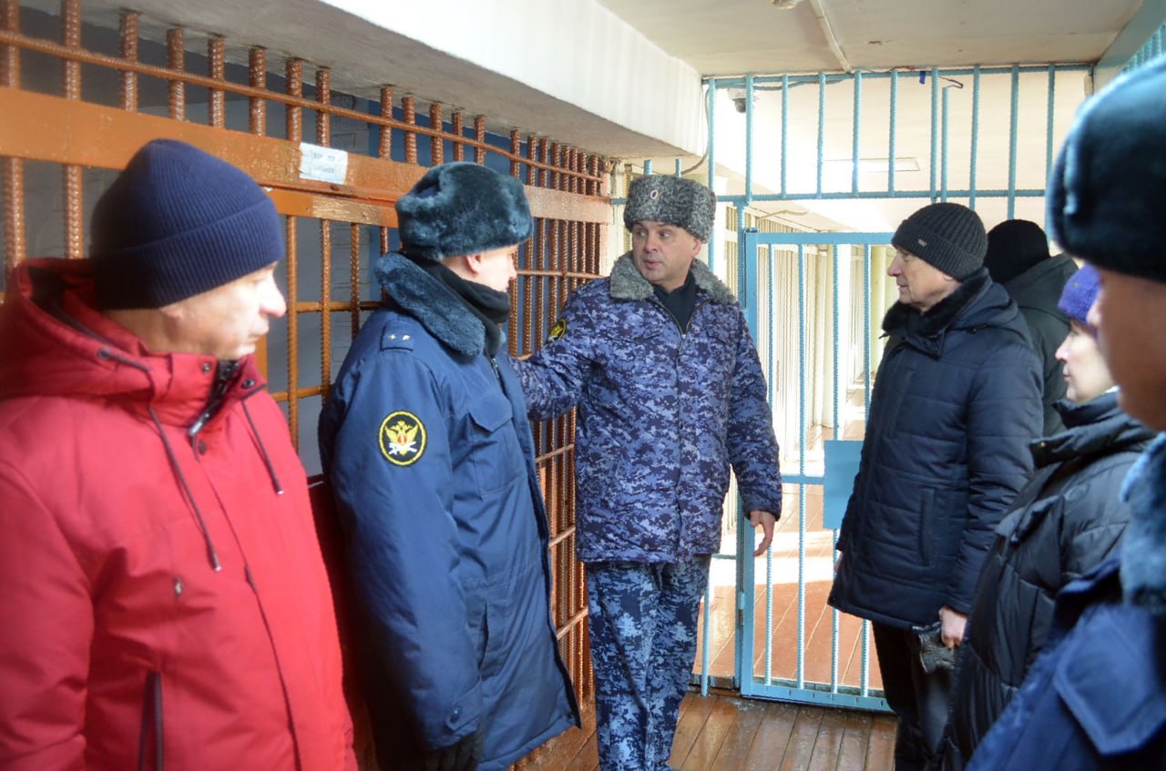 В рамках предаттестационной подготовки вновь назначенный помощник Читинского прокурора по надзору за соблюдением законов в исправительных учреждениях Забайкалья совместно с Уполномоченным по правам человека в Забайкальском... В рамках предаттестационной подготовки вновь назначенный помощник Читинского прокурора по надзору за соблюдением законов в исправительных учреждениях Забайкалья совместно с Уполномоченным по правам человека в Забайкальском...