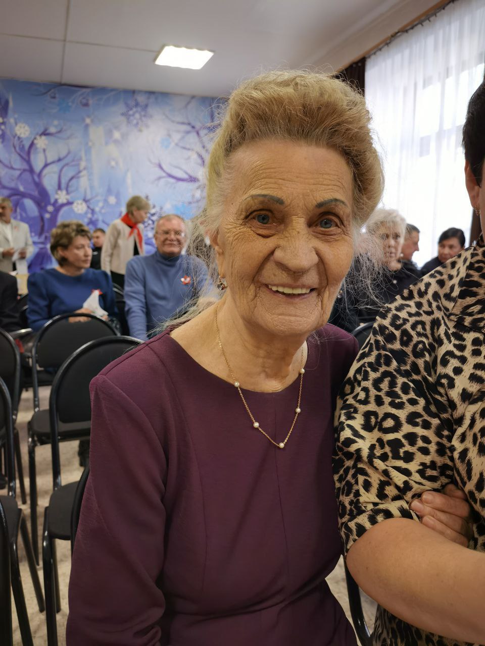 В школе №1 в Чите чествовали ветерана педагогического труда, которая обучила 600 учеников