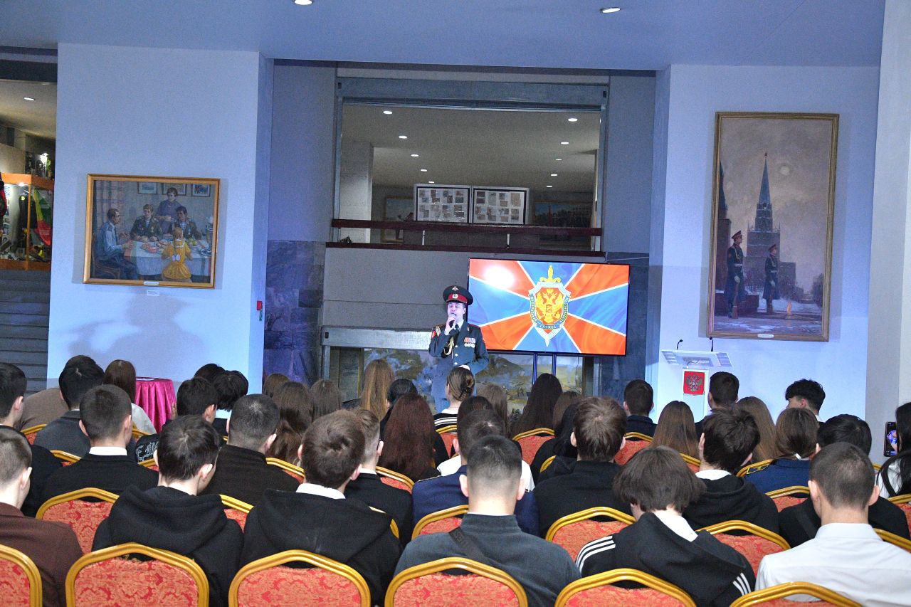 #ЗабВО90: Студентам Забайкалья рассказали о военной контрразведке и особой роли забайкальских чекистов #ЗабВО90: Студентам Забайкалья рассказали о военной контрразведке и особой роли забайкальских чекистов