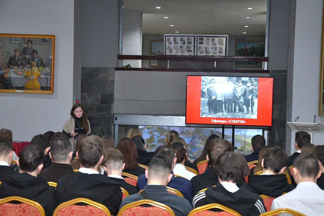 #ЗабВО90: Студентам Забайкалья рассказали о военной контрразведке и особой роли забайкальских чекистов
