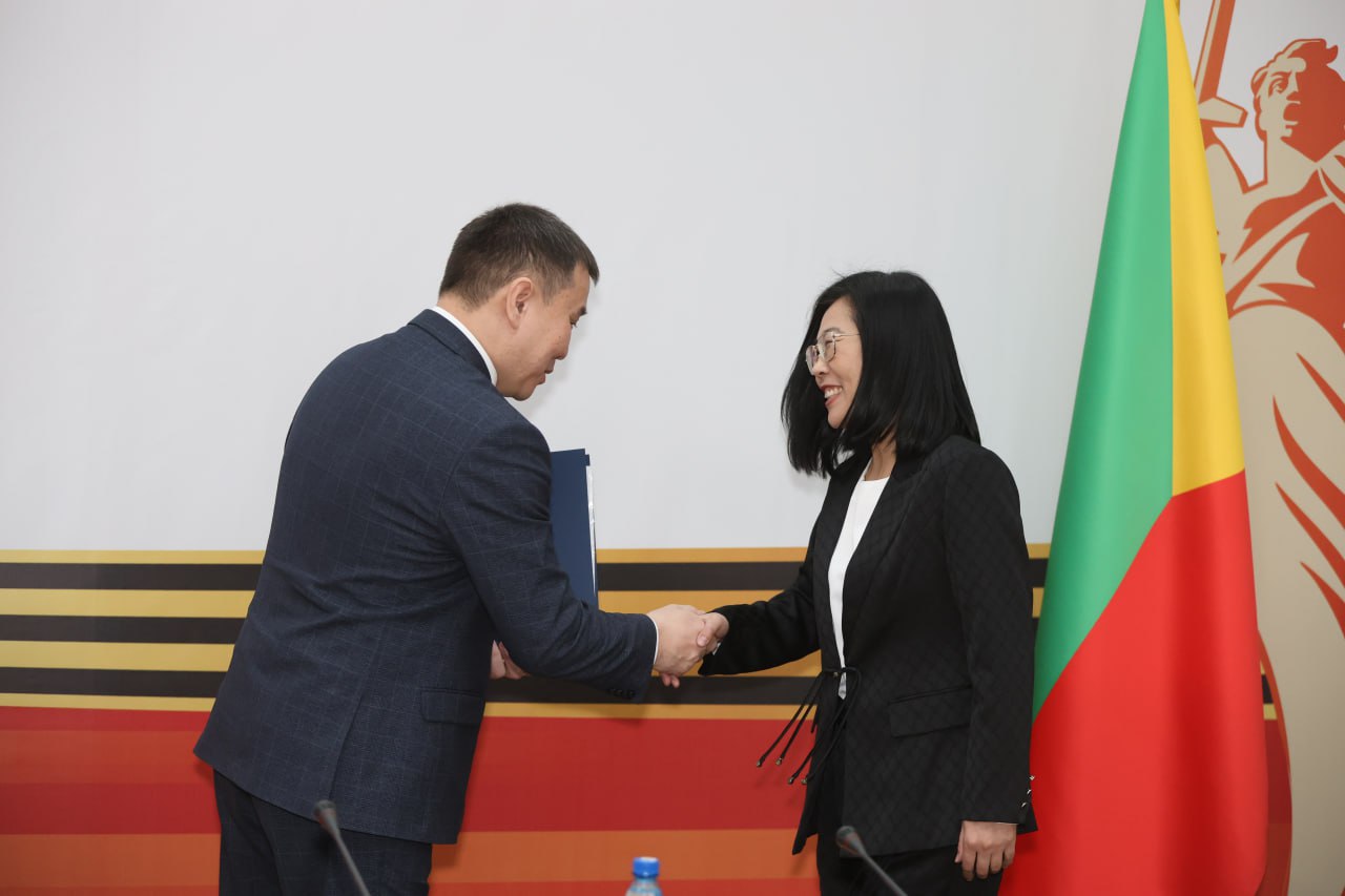 Производители Забайкалья выиграли конкурс «100 лучших товаров России» Производители Забайкалья выиграли конкурс «100 лучших товаров России»