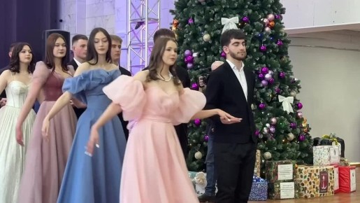 Благотворительный студенческий бал «Зимняя симфония» проходит в краевой филармонии