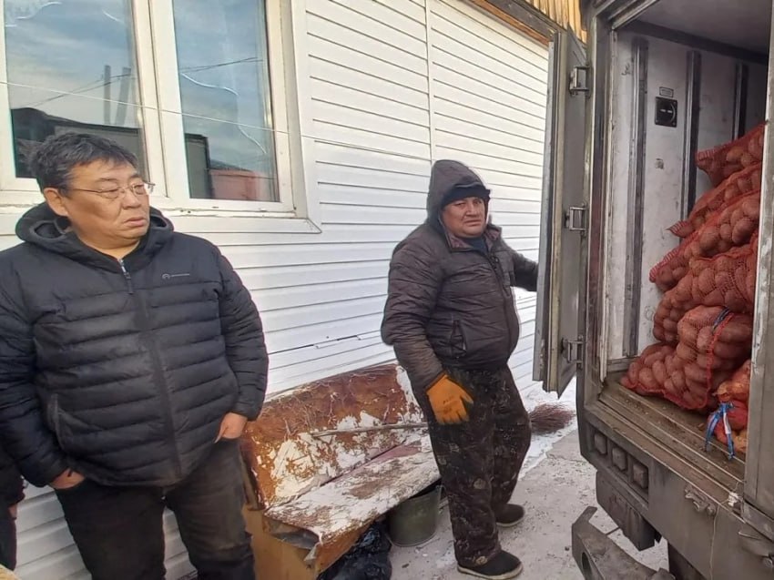 Пострадавшим от паводков жителям Забайкалья начали выдавать продовольственные наборы