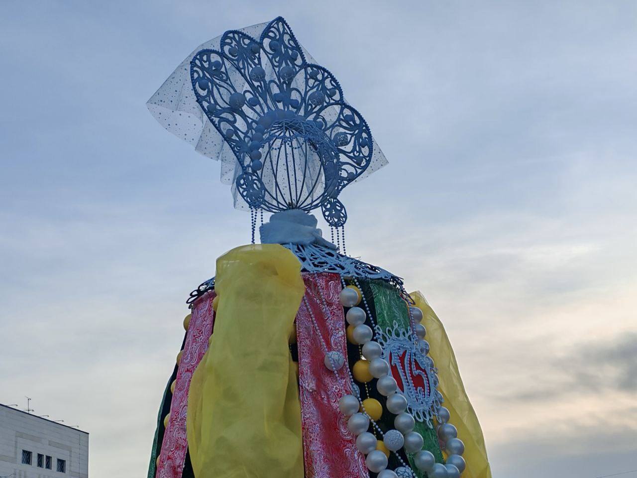 Народное голосование за лучшую ёлку праздника «Ёлки Забайкалья», экспозиция которого действует на Театральной площади, проходит в регионе Народное голосование за лучшую ёлку праздника «Ёлки Забайкалья», экспозиция которого действует на Театральной площади, проходит в регионе