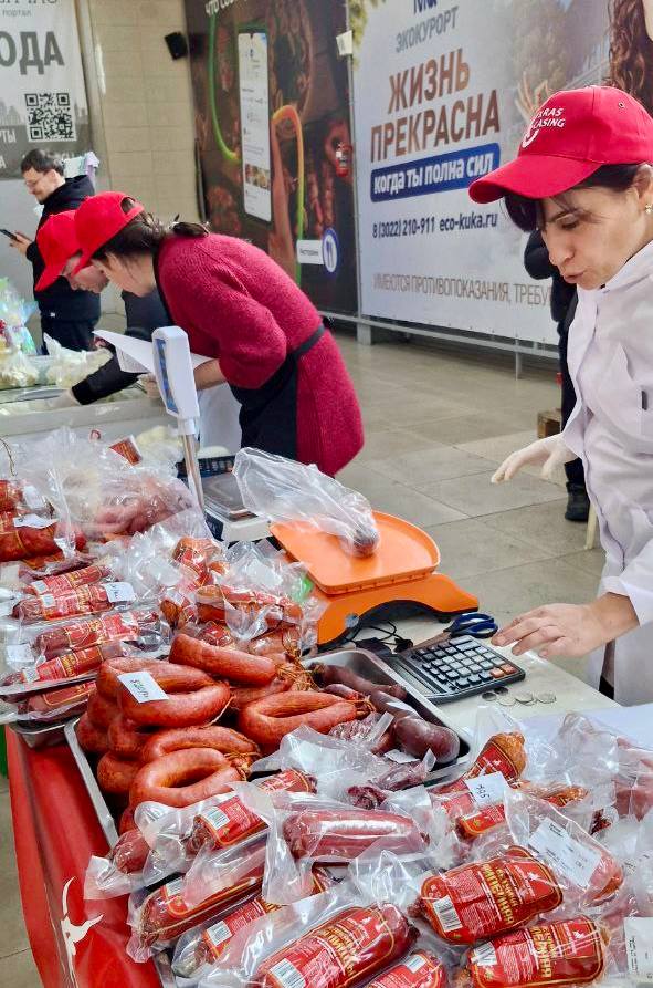 Итоги ярмарок. В минувшие выходные дни на улице Ленина, 1 прошли две универсальных ярмарки Итоги ярмарок. В минувшие выходные дни на улице Ленина, 1 прошли две универсальных ярмарки