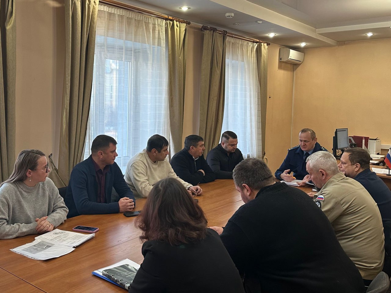 Прокурор Черновского района Читы Денис Хохлов совместно с представителями заказчика, подрядчика и строительного контроля посетил место строительства здания детского поликлинического подразделения в поселке Текстильщиков Прокурор Черновского района Читы Денис Хохлов совместно с представителями заказчика, подрядчика и строительного контроля посетил место строительства здания детского поликлинического подразделения в поселке Текстильщиков