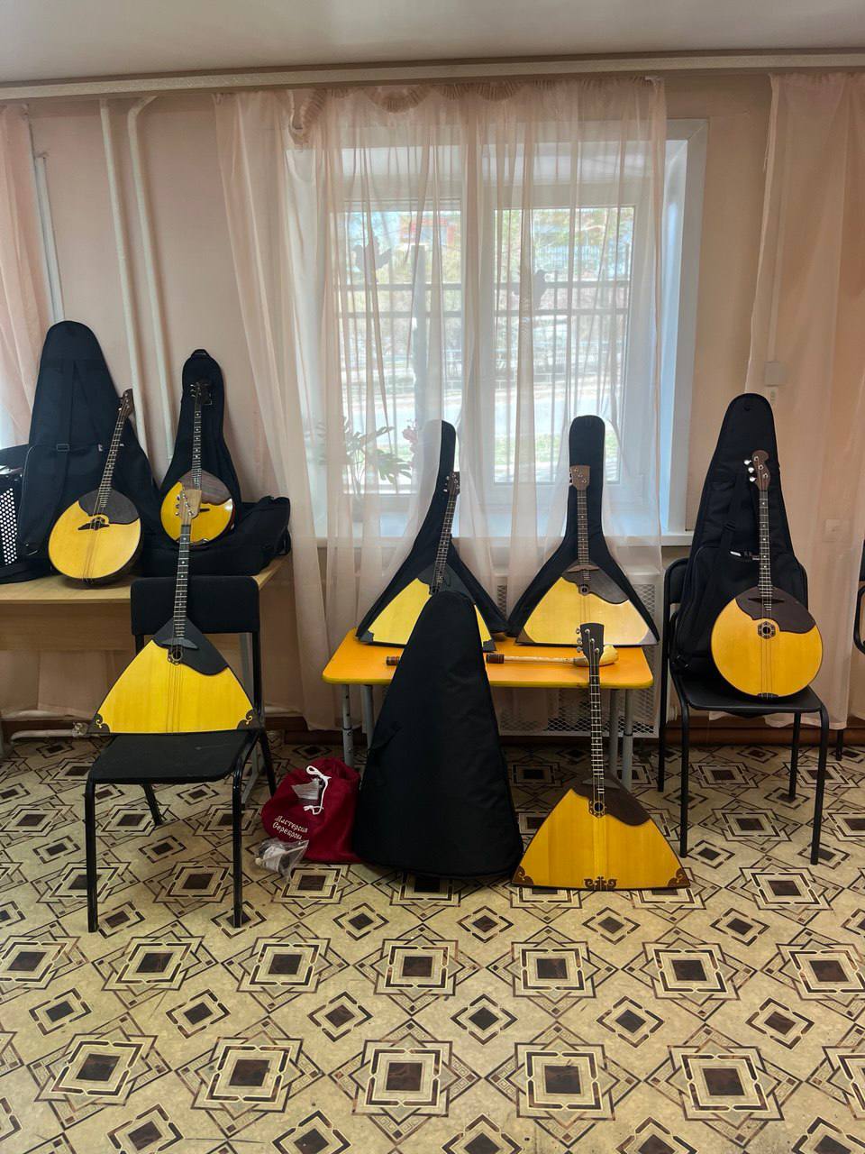 Детская музыкальная школа №4, расположенная в посёлке Сосновый Бор Ингодинского района краевого центра, в 2025 году заметно обновило свою материально-техническую базу Детская музыкальная школа №4, расположенная в посёлке Сосновый Бор Ингодинского района краевого центра, в 2025 году заметно обновило свою материально-техническую базу