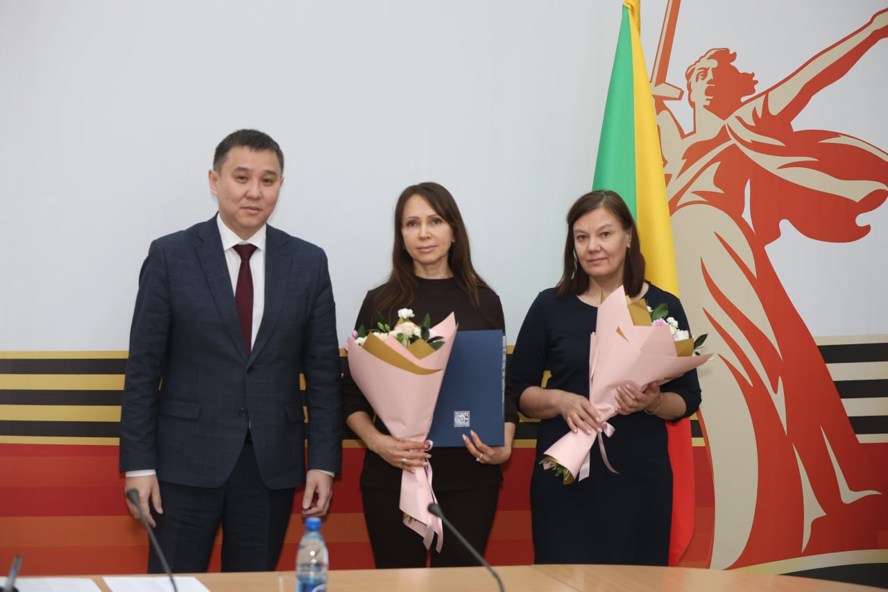 Производители Забайкалья выиграли конкурс «100 лучших товаров России» Производители Забайкалья выиграли конкурс «100 лучших товаров России»