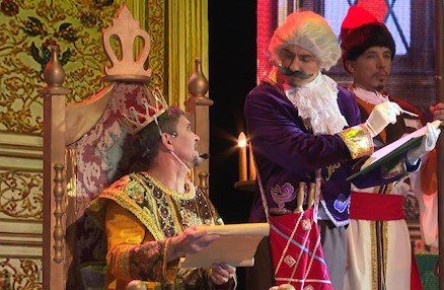 В театре «Забайкальские узоры» «прогремела» премьера музыкального спектакля «Новогодние приключения в Тридевятом царстве»