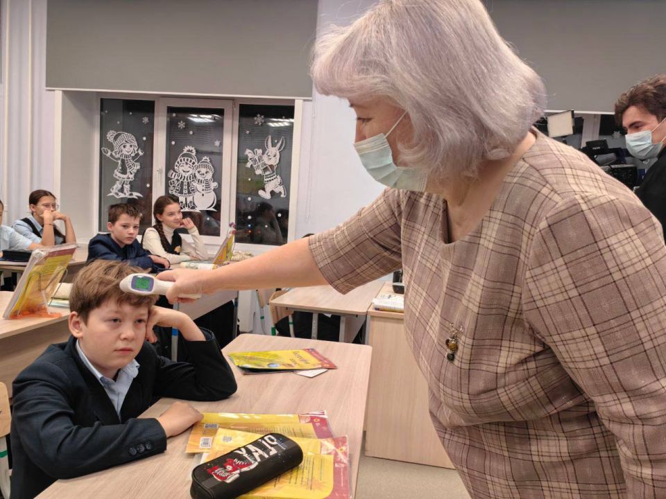 � ����� �6 �� ��� �� 1100 �������� �������� 240 ��������