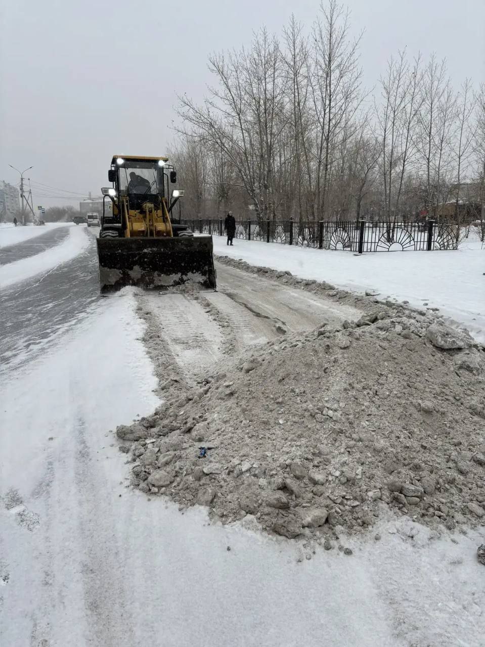 Очистка дорог и улиц в Чите проходит в непрерывном режиме Очистка дорог и улиц в Чите проходит в непрерывном режиме