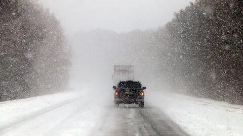 В Оловяннинском районе на ФАД А-350 Чита-Забайкальск, с 272 по 275 км, в связи с обильным выпадением снега остановлено движение большегрузного транспорта