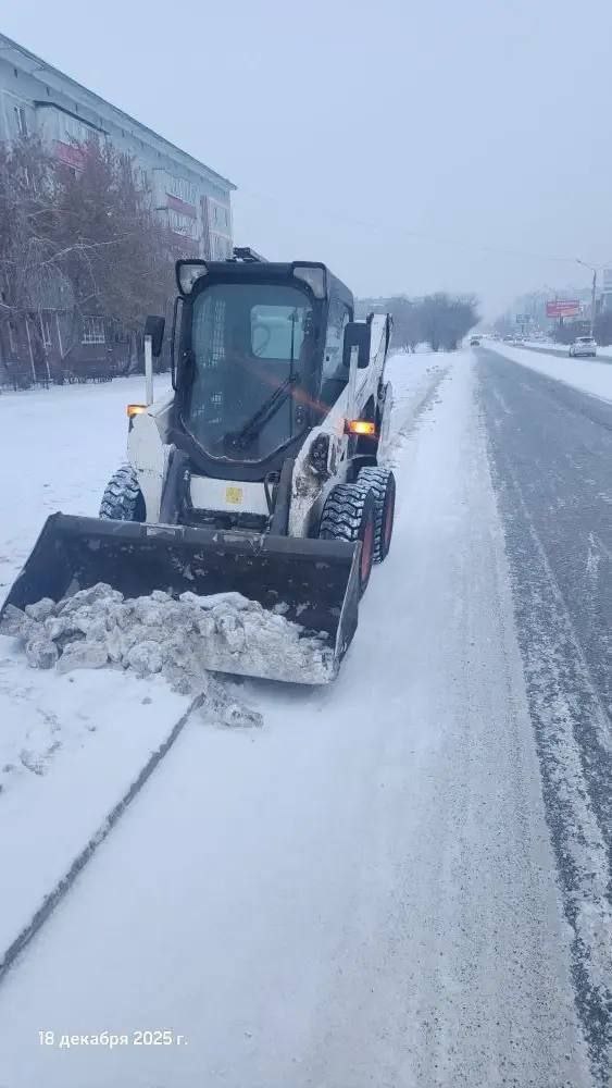Мероприятия по очистке улиц и дорог Читы проводятся с ночи и сегодня прекращаться не будут Мероприятия по очистке улиц и дорог Читы проводятся с ночи и сегодня прекращаться не будут