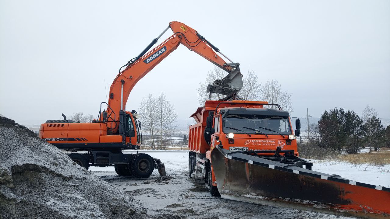 На федеральных трассах Забайкалья увеличили количество снегоуборочной техники