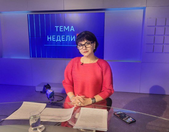 Сегодня в эфире ГТРК "Чита" на канале "Россия-24" в программе "Тема недели" - министр здравоохранения Забайкальского края Оксана Немакина