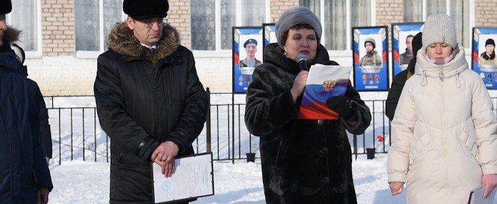 В селе Малета Петровск-Забайкальского округа торжественно открыли Аллею Славы под названием «Память Героям!»