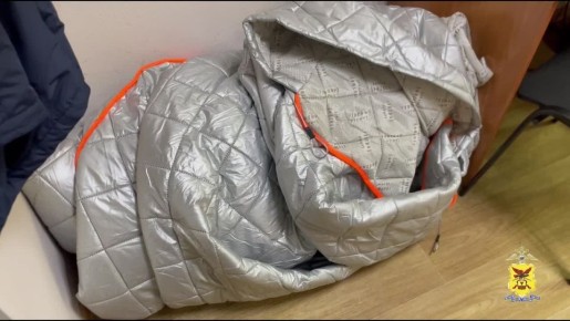 В Чите полицейские по горячим следам задержали подозреваемых в кражах портативных гаражей