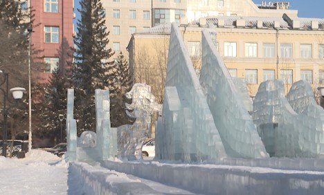 На центральной площади Читы в 17:00 официально будет открыт ледовый городок, где построили 3 горки