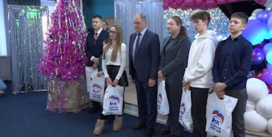 Ёлка желаний прошла в филармонии