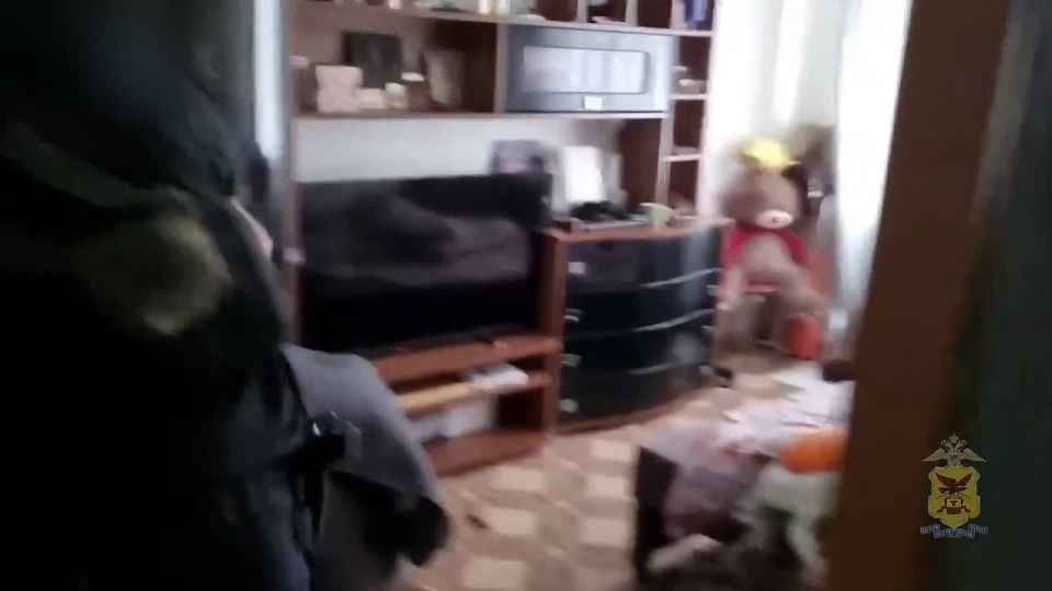 В Забайкалье полицейские задержали группу злоумышленников, которые препятствовали работе международного автомобильного пункта пропуска на приграничной территории