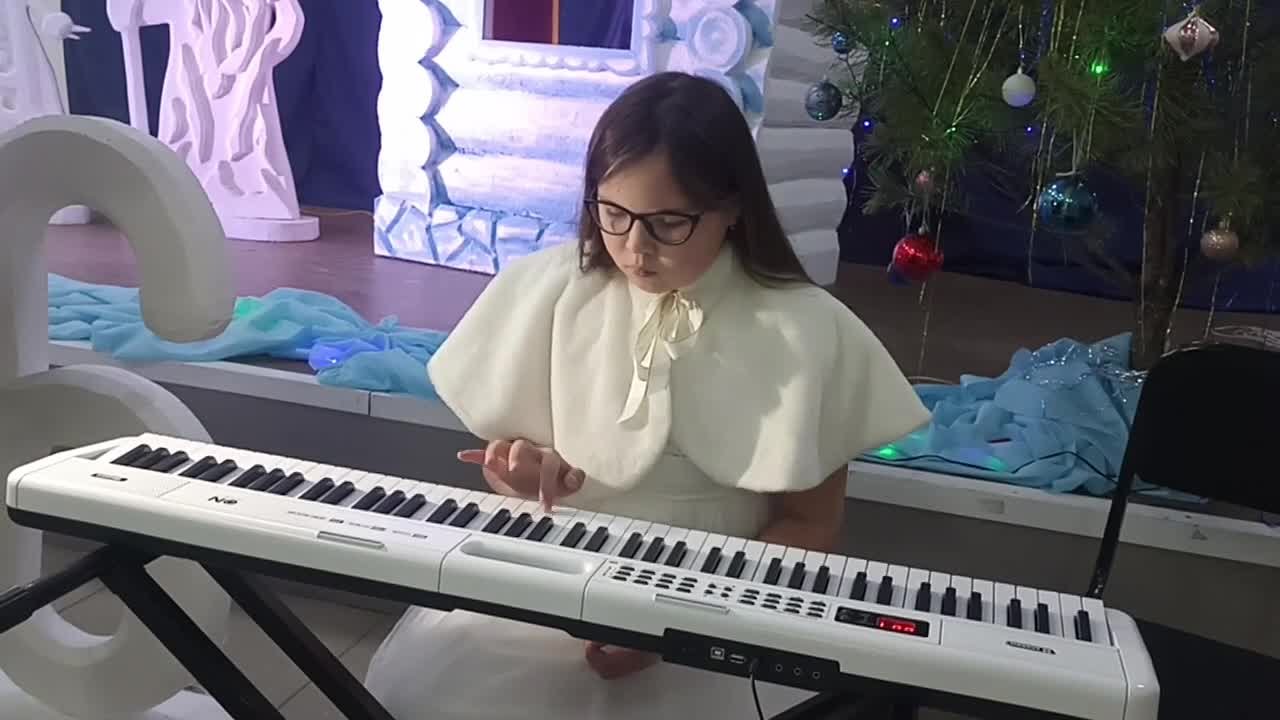 Чудеса случаются: Cенатор РФ Баир Жамсуев исполнил желание Вероники Былковой из села Нижний Цасучей Ононского округа