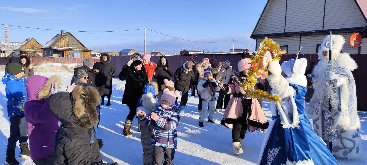 Замечательный новогодний праздник, организованный активистами при поддержке друзей и помощников, прошел в микрорайоне Мирный Черновского района Замечательный новогодний праздник, организованный активистами при поддержке друзей и помощников, прошел в микрорайоне Мирный Черновского района
