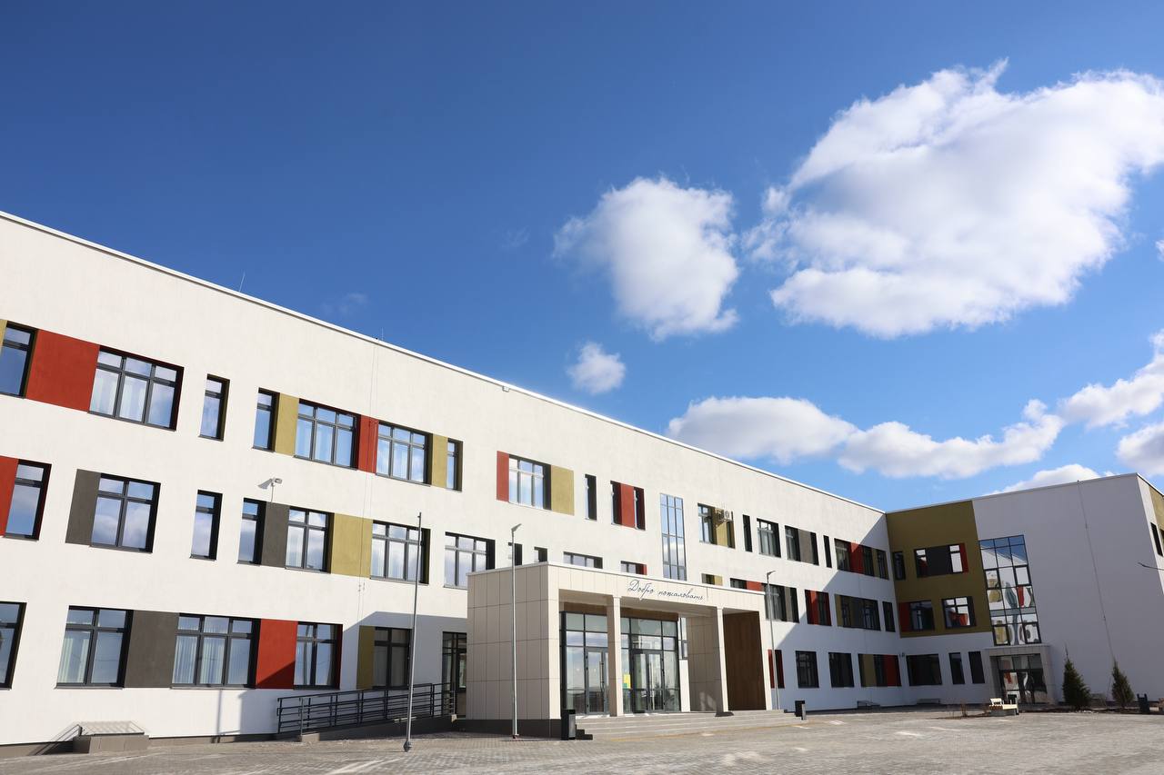 Александр Осипов: 21 педагог приехал в отдалённые сёла и города Забайкалья по программе «Земский учитель» в 2025 году Александр Осипов: 21 педагог приехал в отдалённые сёла и города Забайкалья по программе «Земский учитель» в 2025 году