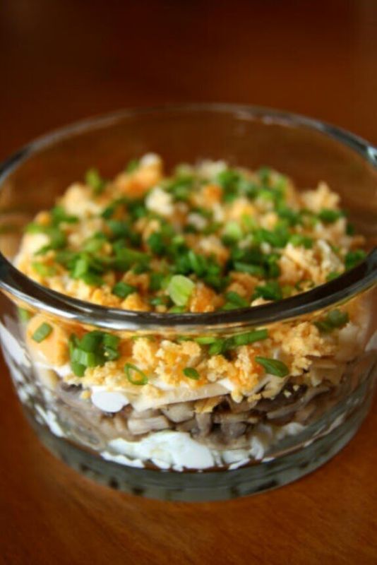 Грибной салат с минимальным набором ингредиентов: вкусно и просто!