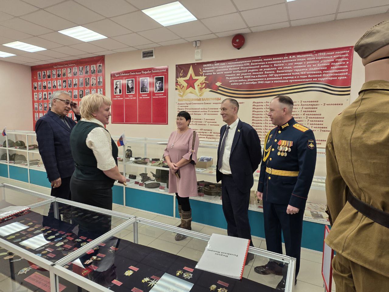 Олег Бянкин и Владимир Самсонов приняли участие в открытии первого Рождественского съезда «Женского движения», который прошёл 6 января в селе Баляга Петровск-Забайкальского округа Олег Бянкин и Владимир Самсонов приняли участие в открытии первого Рождественского съезда «Женского движения», который прошёл 6 января в селе Баляга Петровск-Забайкальского округа