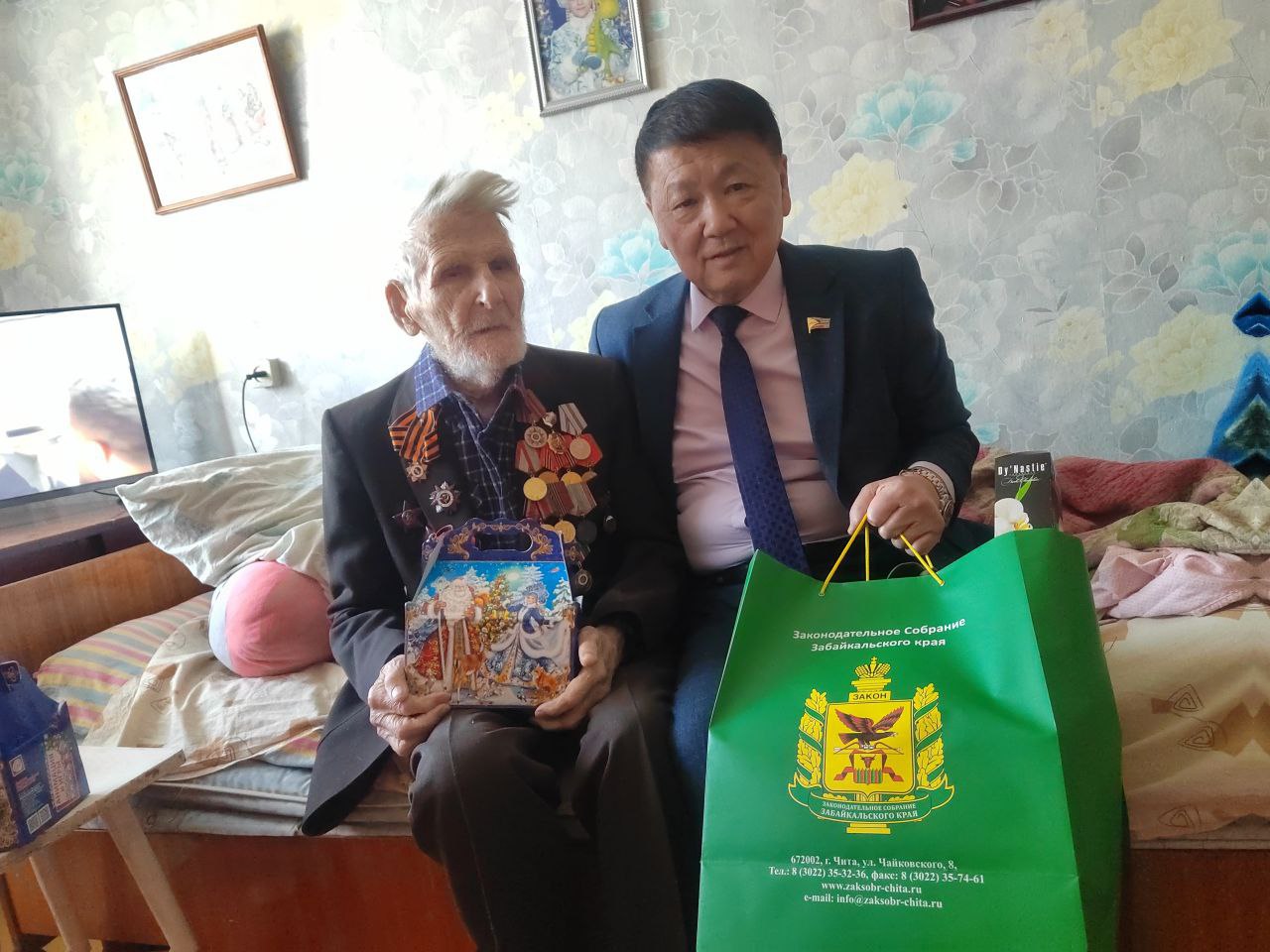 Ветеран Великой Отечественной войны из Читы отпраздновал свой 101-й день рождения Ветеран Великой Отечественной войны из Читы отпраздновал свой 101-й день рождения