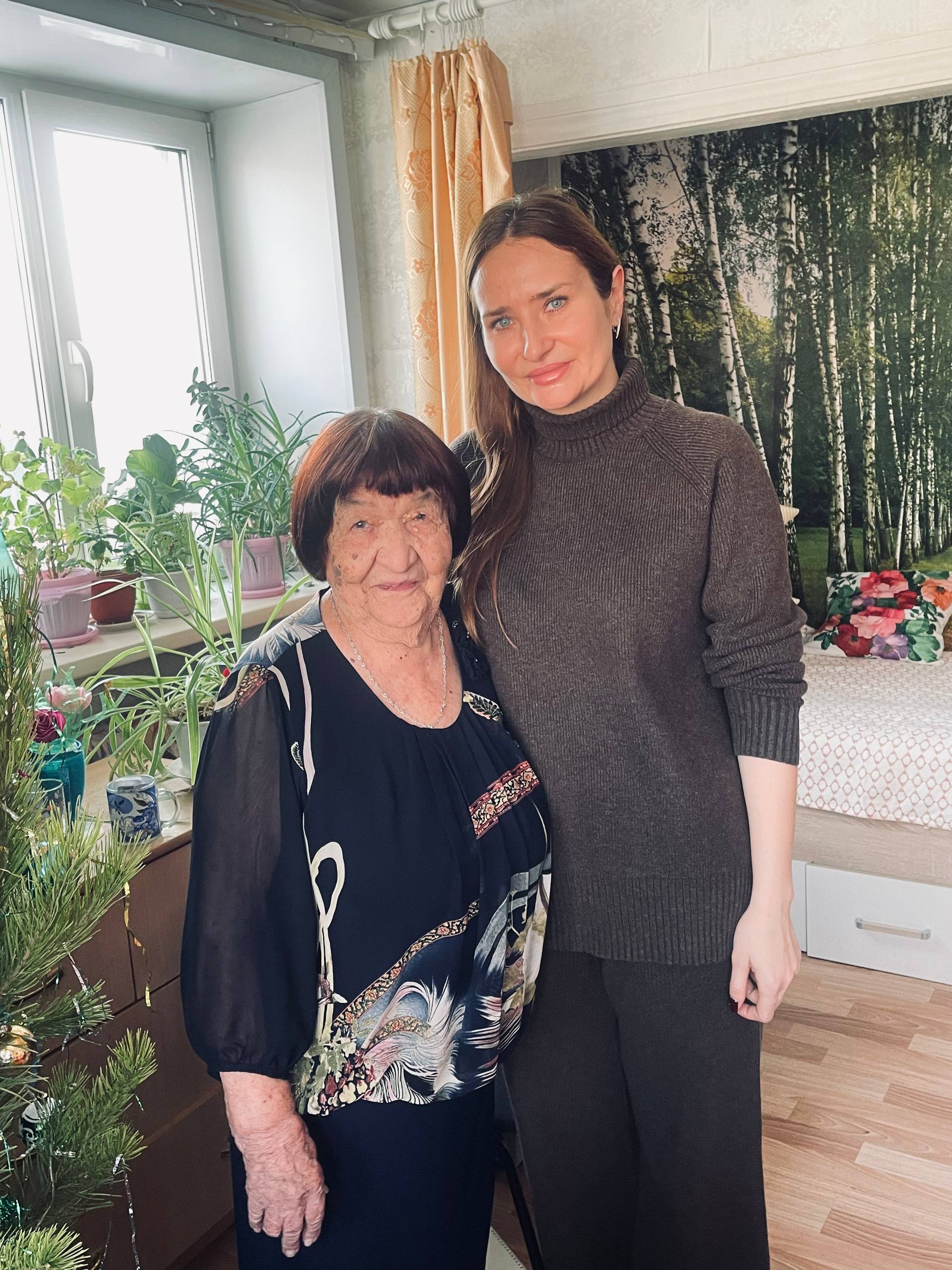 Сегодня в Железнодорожном районе свой 97-летний юбилей отмечает удивительная женщина, труженик тыла Валентина Николаевна Колесникова Сегодня в Железнодорожном районе свой 97-летний юбилей отмечает удивительная женщина, труженик тыла Валентина Николаевна Колесникова