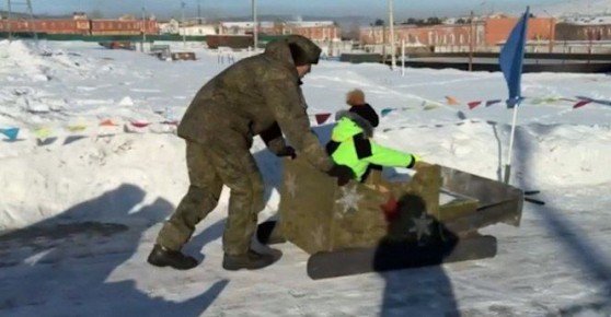 Семьи военнослужащих Восточного военного округа приняли участие в конкурсе «Чудо-сани»